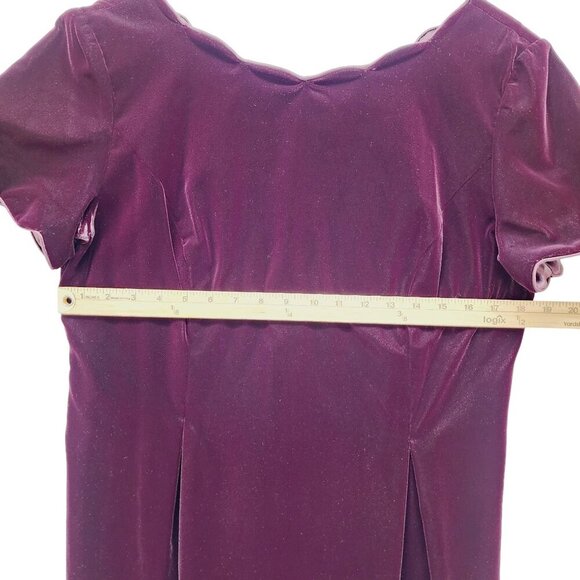 Maggy London Petites Velvet Mid Dress  Burgundy Short Sleeve Scalloped Size 14 - Picture 9 of 11